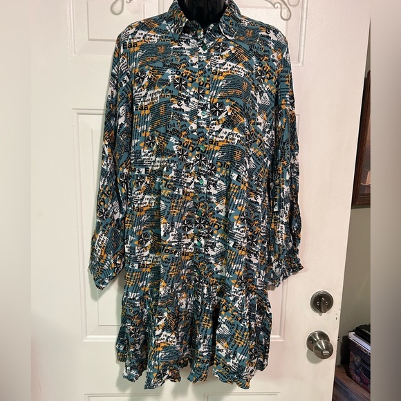 Women’s Tunic Top Button Down Ruffles Around The Bottom - Picture 1 of 7